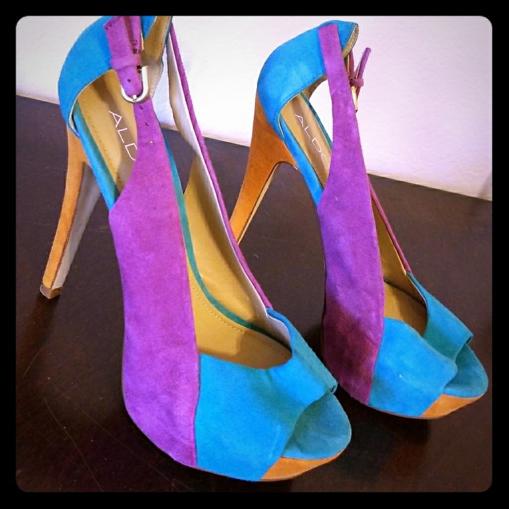 Aldo suede pumps